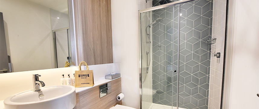 Staybridge Suites Dundee - Shower Room