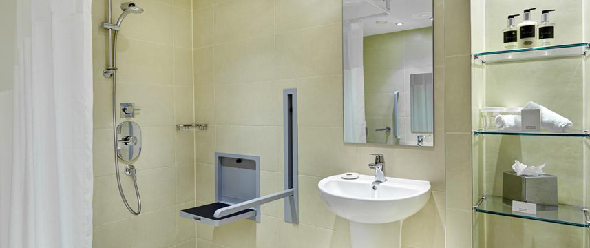 Staybridge Suites Newcastle - Accessible Bathroom