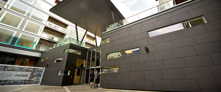 Staycity Serviced Apartments London Heathrow - Exterior shot