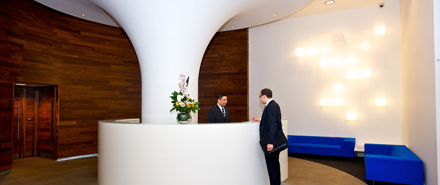 Staycity Serviced Apartments London Heathrow - Lobby