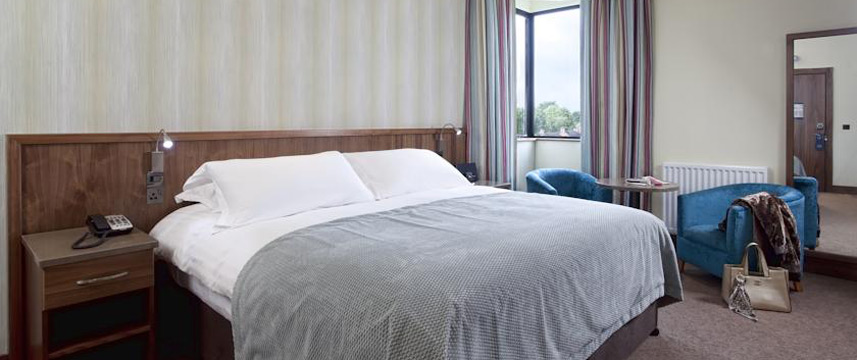 Stormont Hotel - Double Bedroom