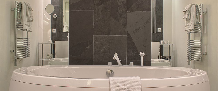 Streets Hotel - Bathroom