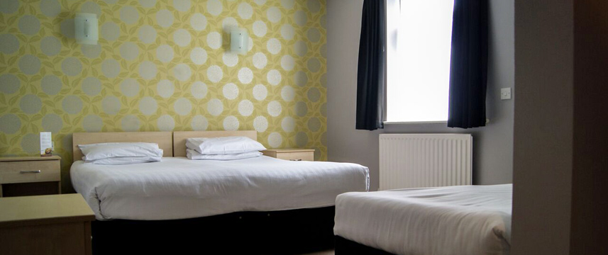 Suncliff Hotel Triple Room Suncliff Hotel Triple Room