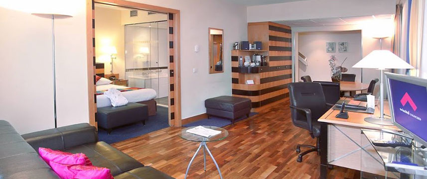 Swissotel Amsterdam - Suite City View Swissotel Amsterdam - Suite City View