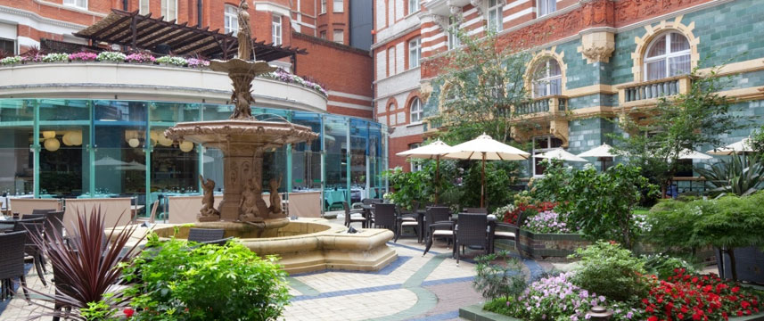 Taj 51 Buckingham Gate - Courtyard Daytime