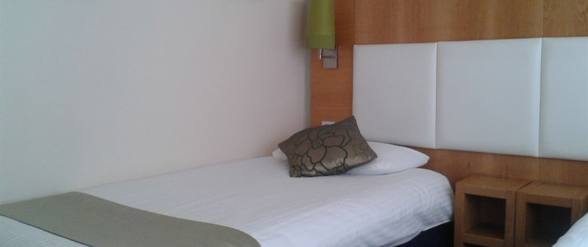 The Altrincham Lodge Hotel - Twin Bedroom