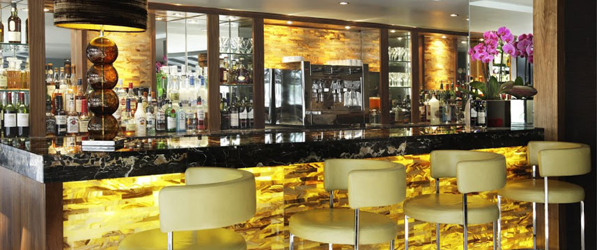 The Bristol Hotel - Bar The Bristol Hotel - Bar