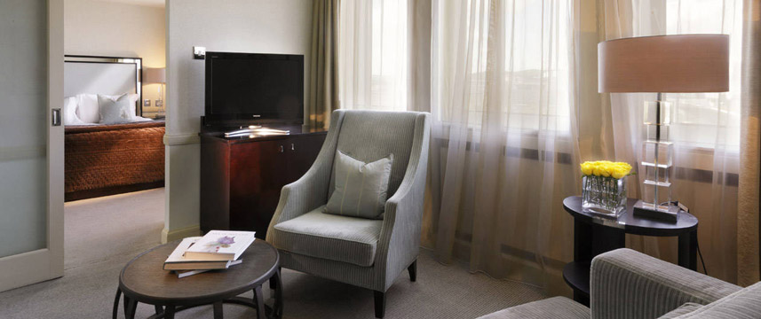 The Bristol Hotel - Bedroom Facilities