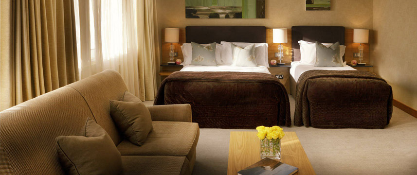 The Bristol Hotel - Deluxe Triple The Bristol Hotel - Deluxe Triple