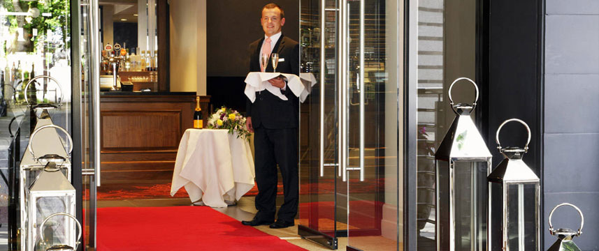 The Bristol Hotel - Entrance The Bristol Hotel - Entrance