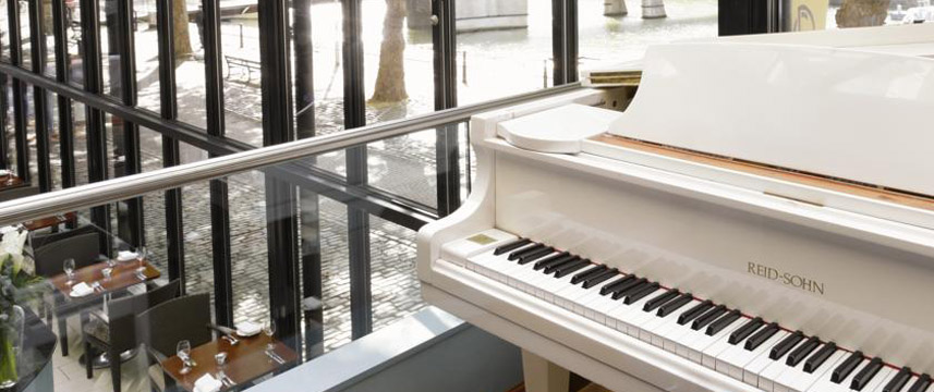 The Bristol Hotel - Piano