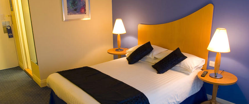 The Chiltern Hotel - Double Bedroom The Chiltern Hotel - Double Bedroom
