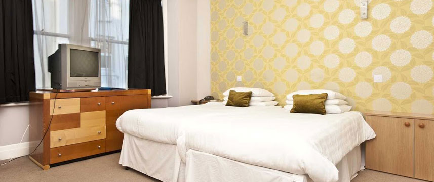 The Cliffeside Hotel Double Room Bed The Cliffeside Hotel Double Room Bed