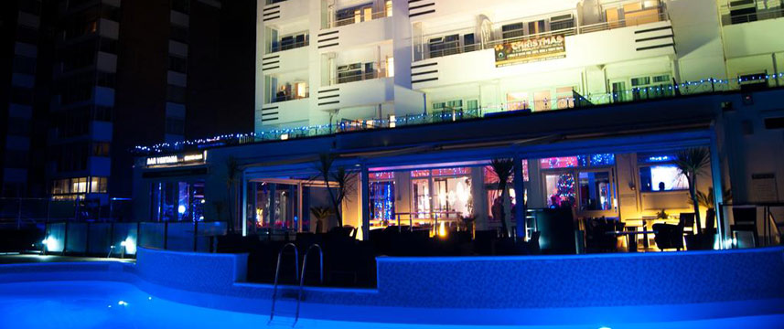 The Cumberland - Hotel Exterior Night The Cumberland - Hotel Exterior Night