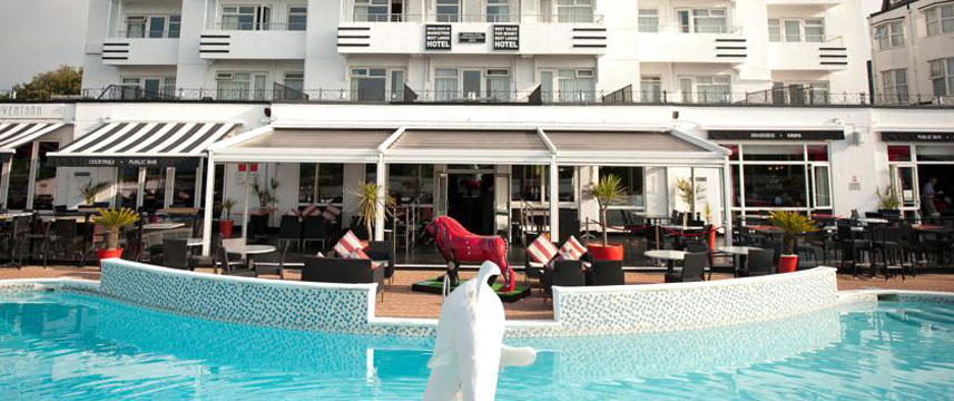 The Cumberland - Hotel Exterior Pool The Cumberland - Hotel Exterior Pool