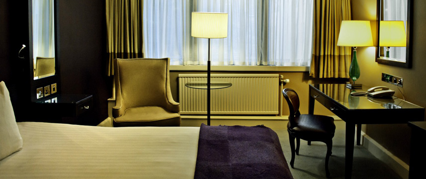 The George - Deluxe Bedroom