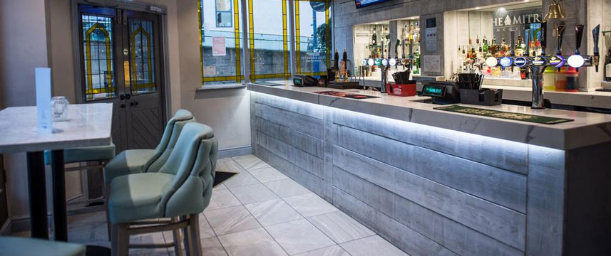 The Mitre Hotel - Bar Area