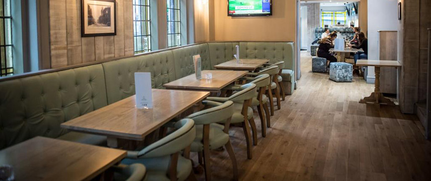 The Mitre Hotel - Restaurant Tables The Mitre Hotel - Restaurant Tables