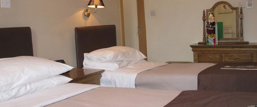 The Old Mill Hotel - Twin Bedroom
