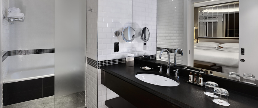 The Park Lane - Suprerior Bathroom