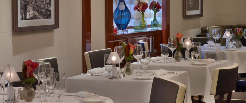 The Pierre, A Taj Hotel - Restaurant The Pierre, A Taj Hotel - Restaurant