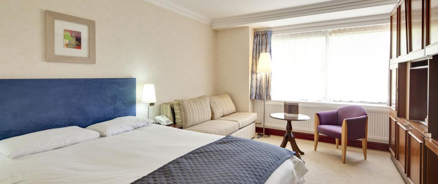 The Plough and Harrow Hotel Family Room The Plough and Harrow Hotel Family Room