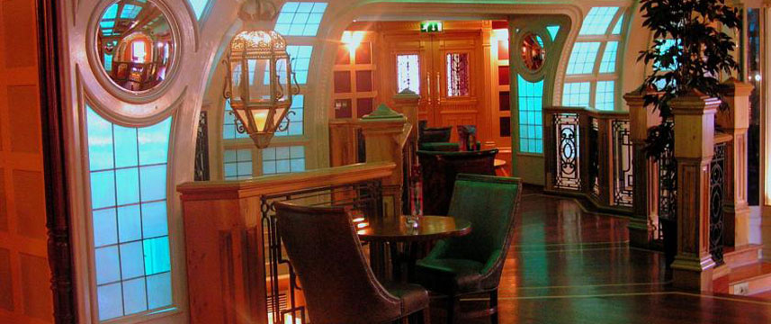 The Prince of Wales Hotel - Bar Seating
