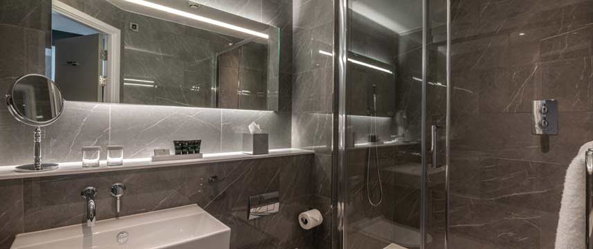 The Resident Covent Garden - Shower Room