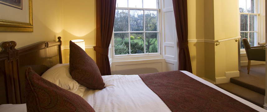 The Royal Scots Club - Kingsize Double Room