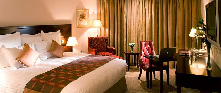 The Savoy Hotel - Deluxe King Room The Savoy Hotel - Deluxe King Room