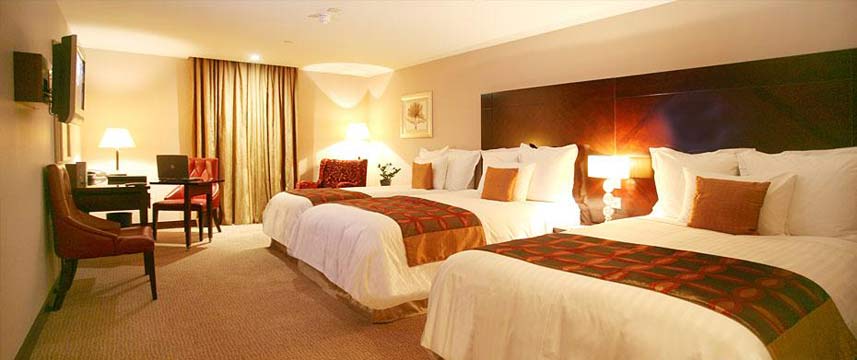 The Savoy Hotel - Triple Room The Savoy Hotel - Triple Room