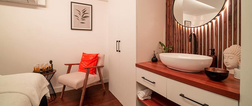 The Winchester Hotel & Spa - Treatment Room The Winchester Hotel & Spa - Treatment Room