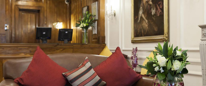 Thistle Hyde Park Reception Thistle Hyde Park Reception