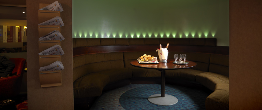 Thistle Manchester Bar Area Thistle Manchester Bar Area