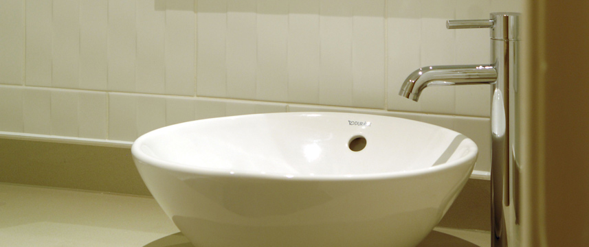 Thistle St Albans , The Noke Bathroom