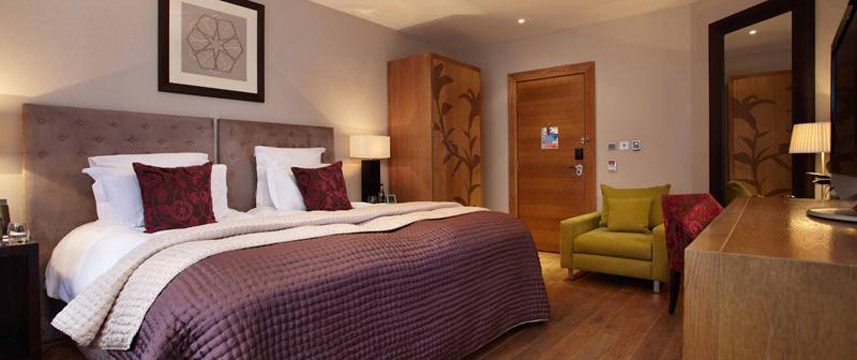 Tigerlily - Twin Bedroom Tigerlily - Twin Bedroom