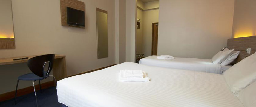 Travelodge Derry - Family Bedroom