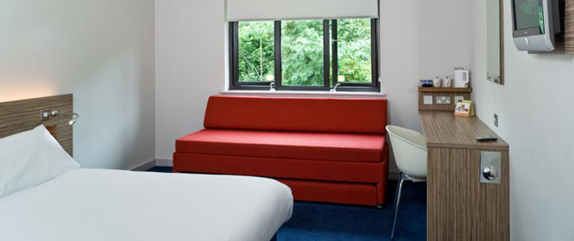 Travelodge Dublin Airport South - Bedroom