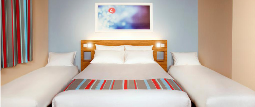 Travelodge Edinburgh Central Waterloo Place - Family Travelodge Edinburgh Central Waterloo Place - Family