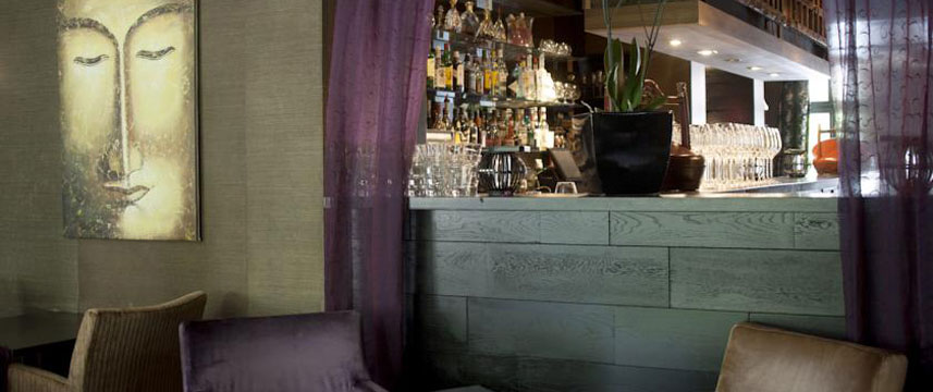 Trianon Hotel - Bar Area Trianon Hotel - Bar Area