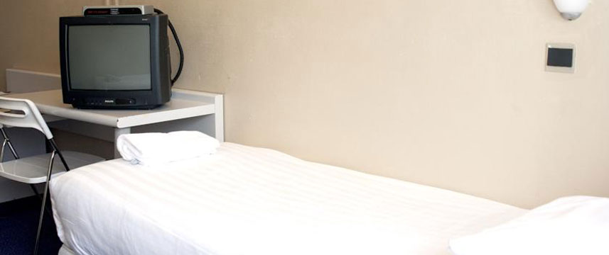 Trianon Hotel - Single Trianon Hotel - Single