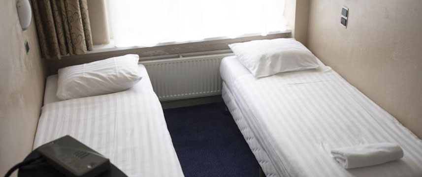 Trianon Hotel - Twin Room Trianon Hotel - Twin Room