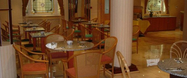 Troy Hotel - Restaurant Tables