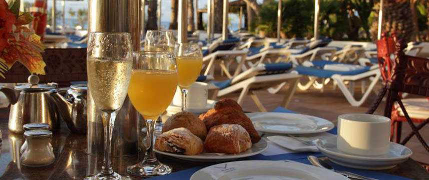 VIK Hotel San Antonio - Terrace Dining VIK Hotel San Antonio - Terrace Dining