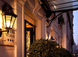 Val Girard Hotel