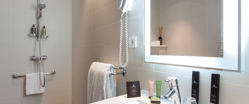 Val Girard Hotel - Bathroom Val Girard Hotel - Bathroom