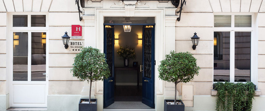 Val Girard Hotel - Entrance Val Girard Hotel - Entrance