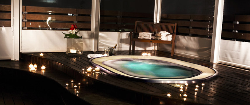 Venetia Palace Hotel - Roof Jacuzzi Venetia Palace Hotel - Roof Jacuzzi