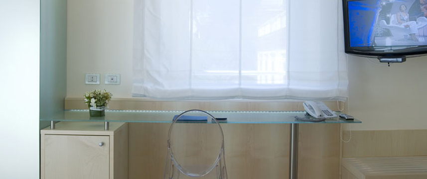 Venetia Palace Hotel - Standard Room Desk Venetia Palace Hotel - Standard Room Desk