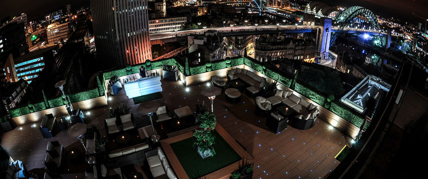 Vermont Hotel - Sky Lounge Night Vermont Hotel - Sky Lounge Night